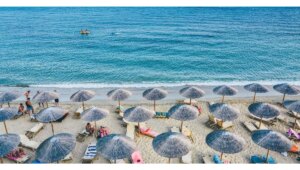 Cele-mai-frumoase-cazari-pentru-vacanta-la-mare.jpg
